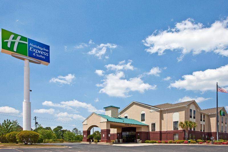 Holiday Inn Express & Suites Milton East I-10, An Ihg Hotel Exterior photo